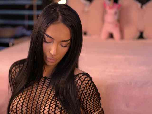 KimNaty webcam