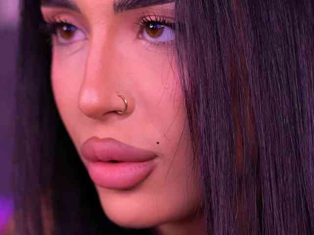 KimNaty webcam