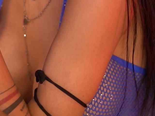 KimNaty webcam