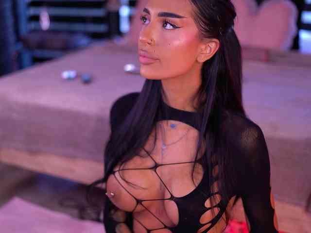 KimNaty webcam