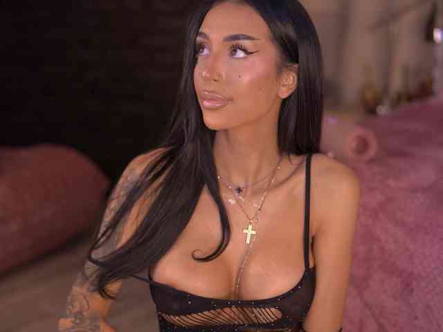 KimNaty webcam
