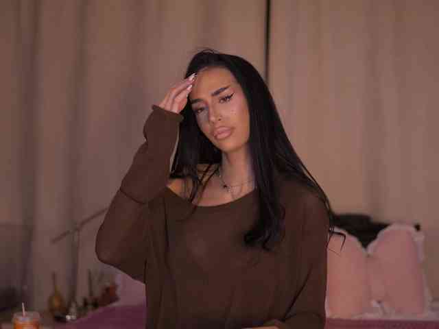 KimNaty webcam