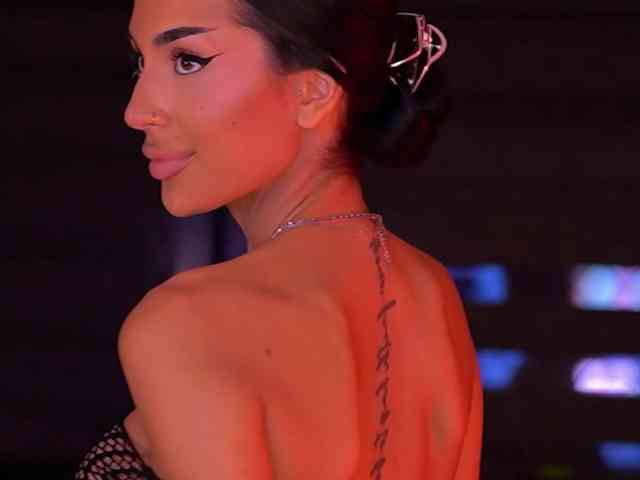KimNaty webcam