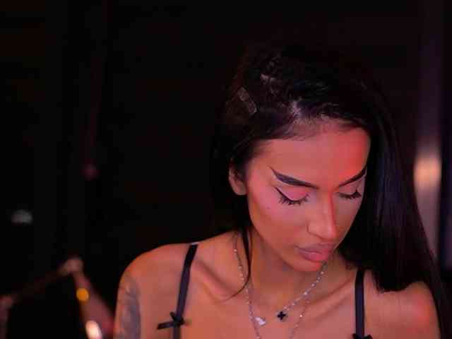 KimNaty webcam
