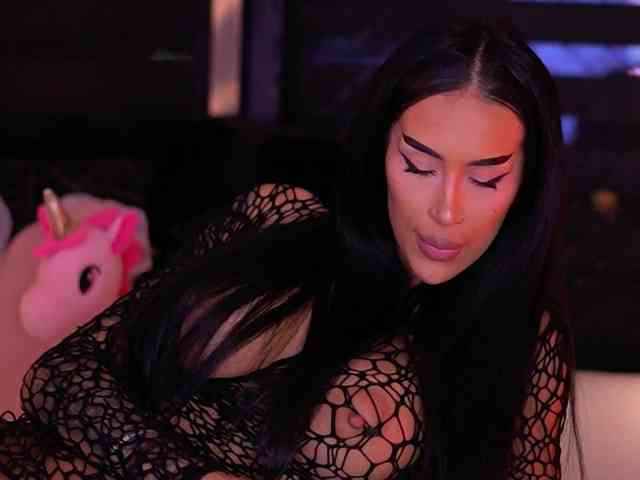 KimNaty webcam