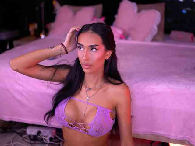 KimNaty webcam