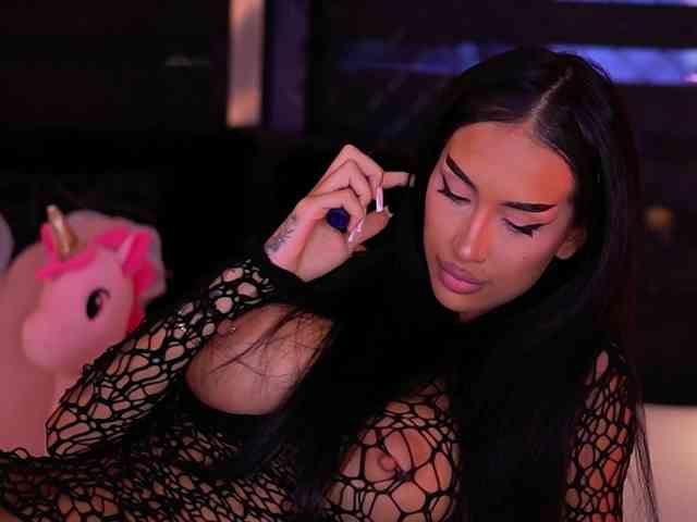KimNaty webcam