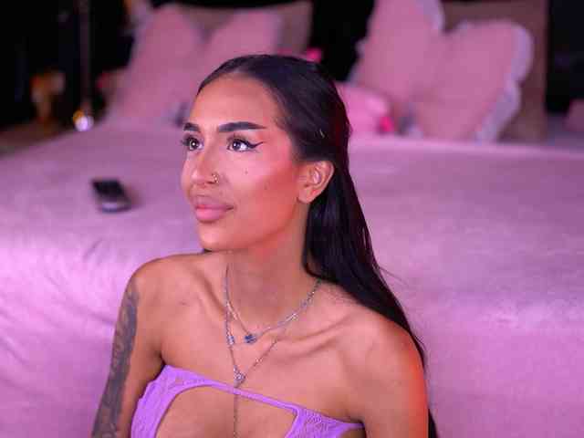 KimNaty webcam