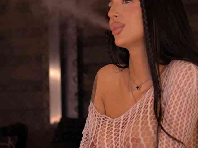 KimNaty webcam