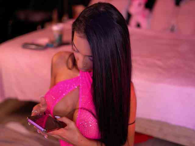 KimNaty webcam