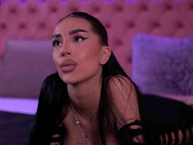 KimNaty webcam