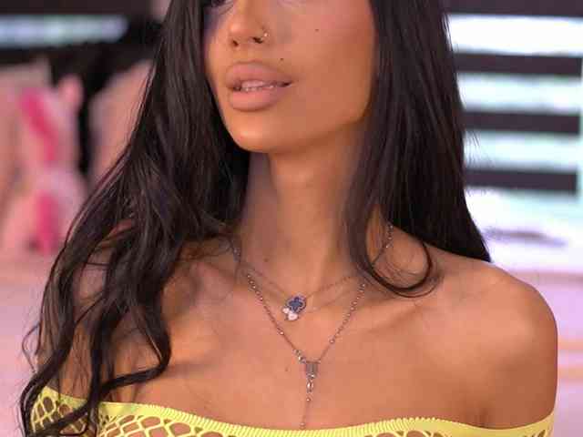 KimNaty webcam