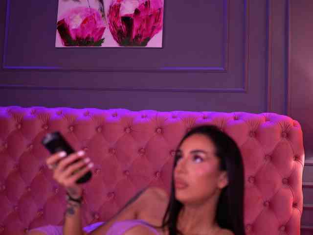 KimNaty webcam