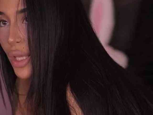 KimNaty webcam