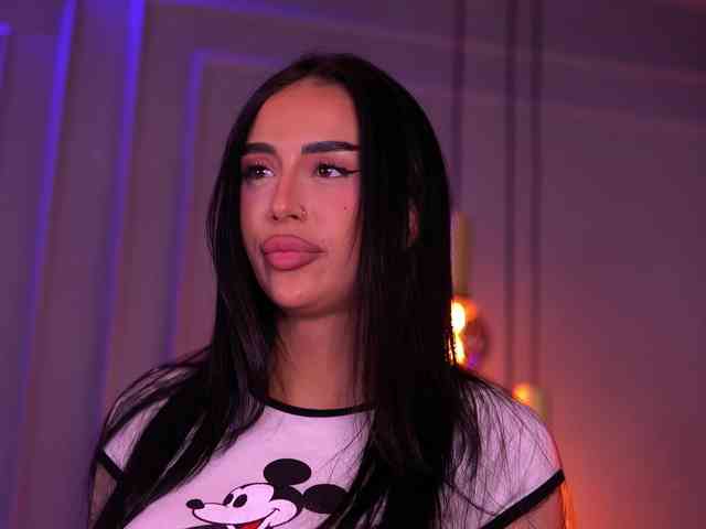 KimNaty webcam
