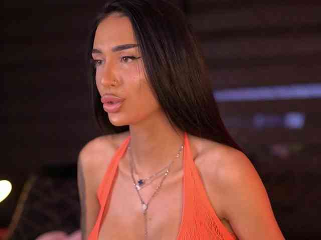 KimNaty webcam