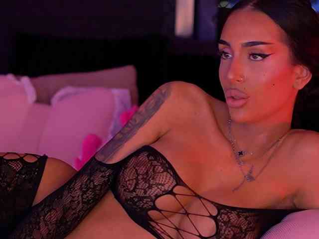 KimNaty webcam