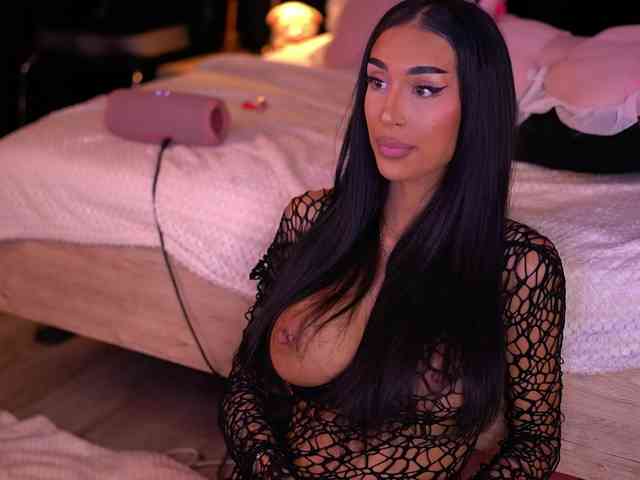 KimNaty webcam