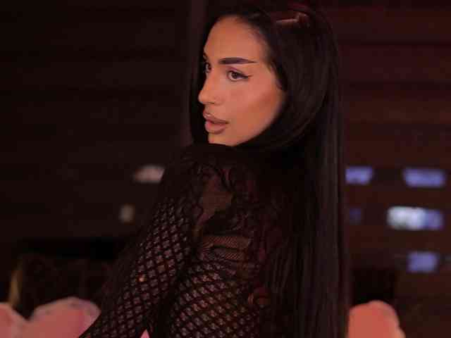 KimNaty webcam