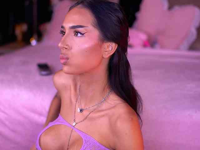 KimNaty webcam