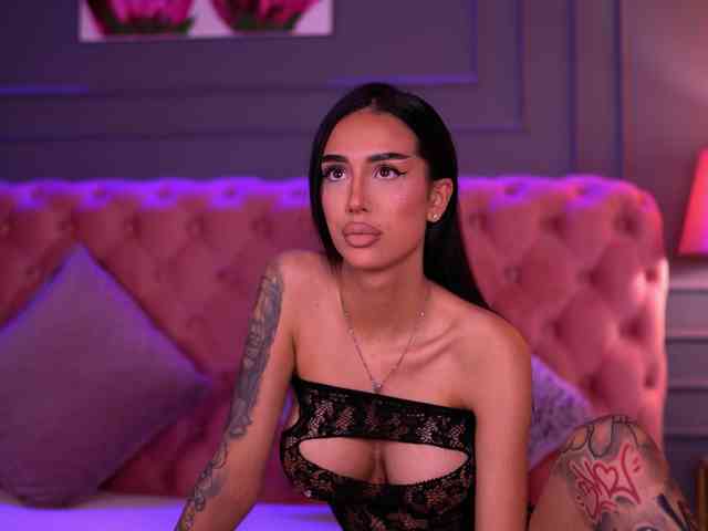KimNaty webcam