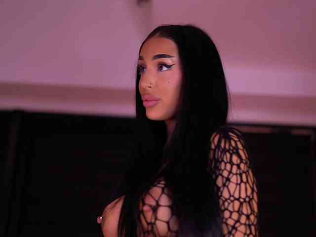 KimNaty webcam