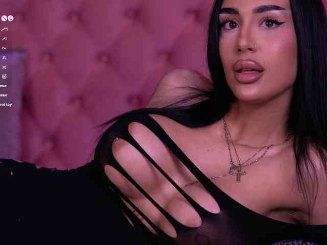 KimNaty webcam