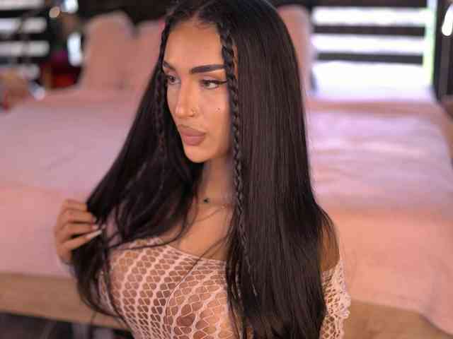 KimNaty webcam