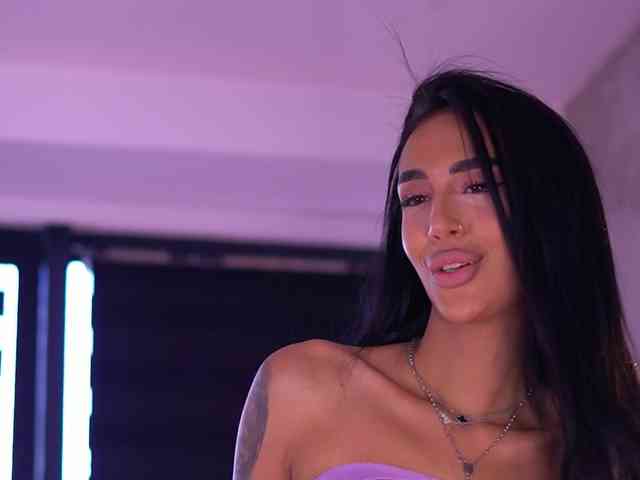 KimNaty webcam