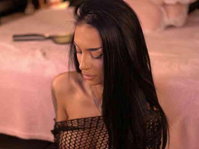 KimNaty webcam
