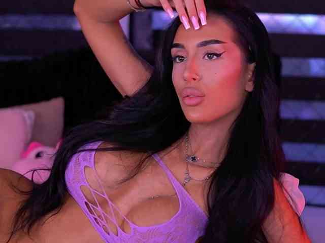 KimNaty webcam