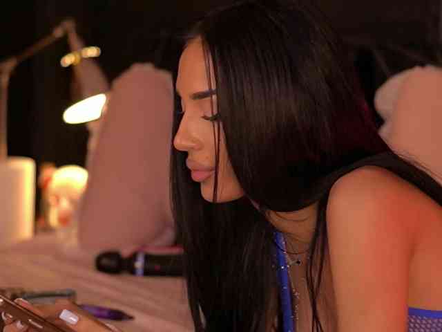 KimNaty webcam
