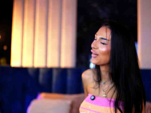 KimNaty webcam