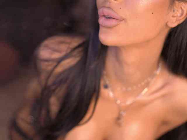 KimNaty webcam