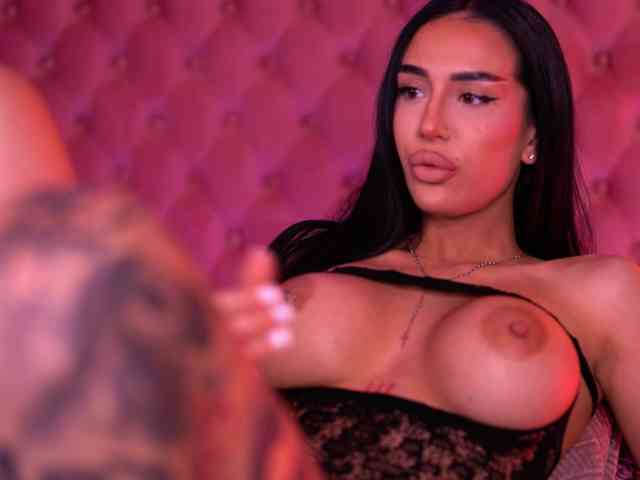 KimNaty webcam
