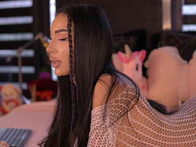 KimNaty webcam