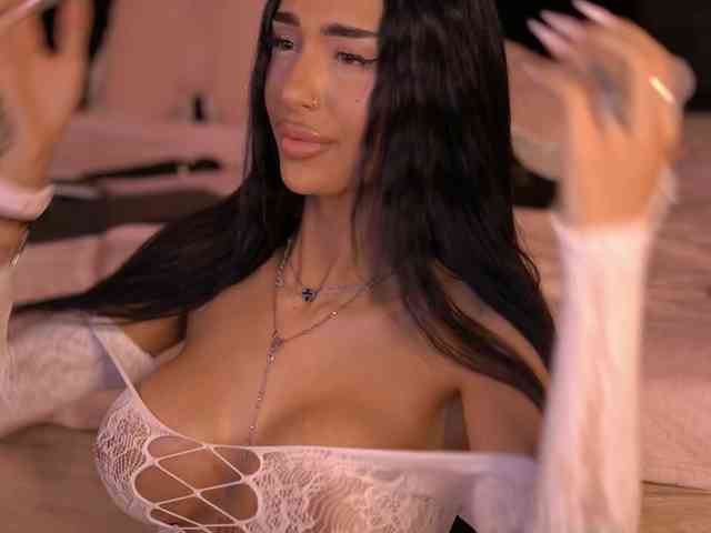 KimNaty webcam