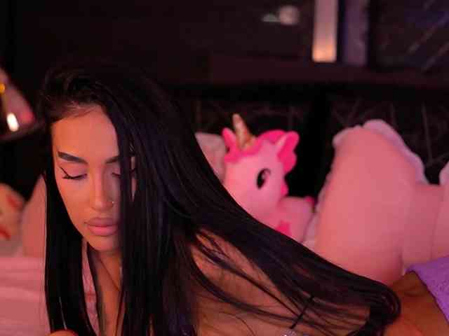 KimNaty webcam