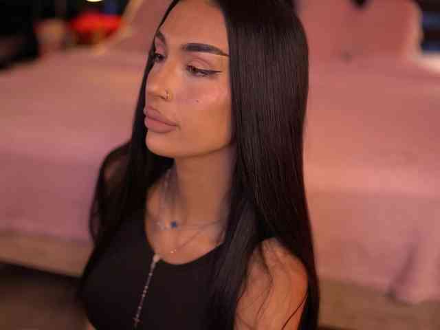 KimNaty webcam