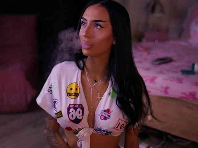 KimNaty webcam