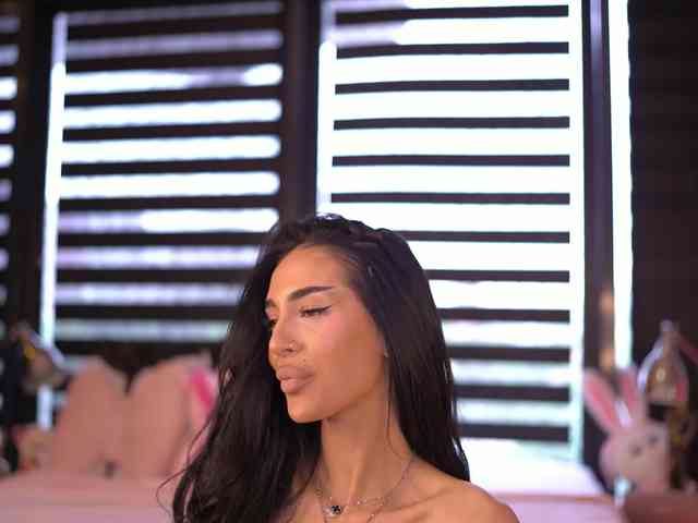 KimNaty webcam
