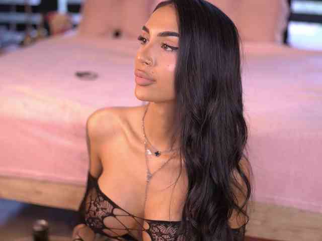KimNaty webcam