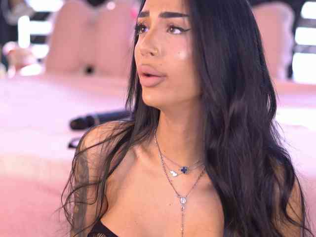 KimNaty webcam