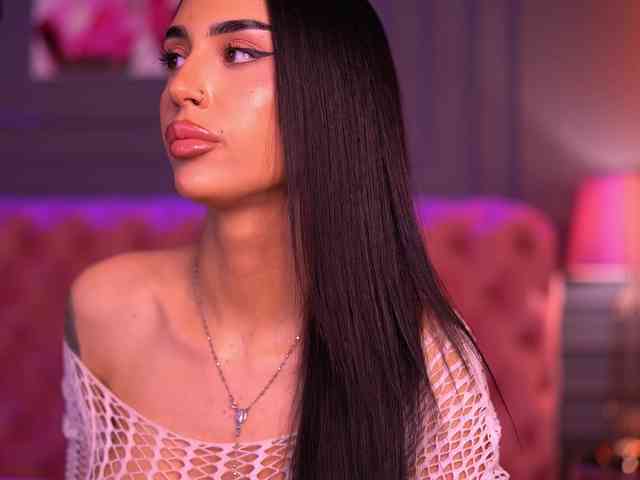 KimNaty webcam