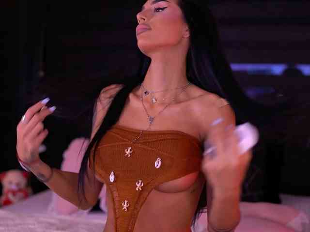 KimNaty webcam