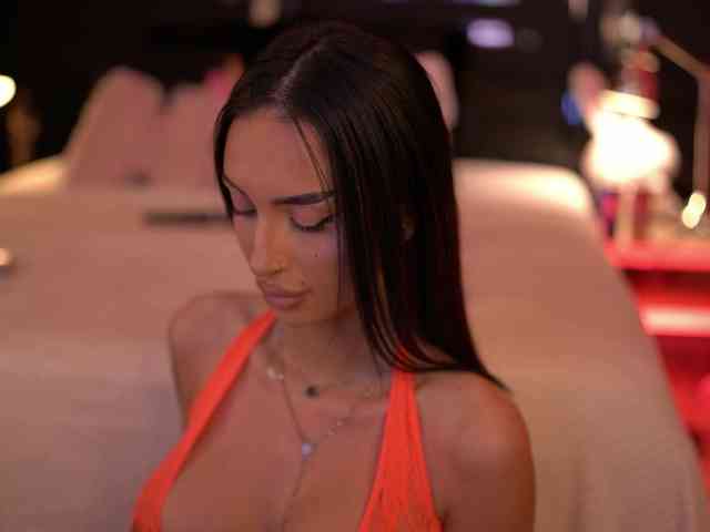 KimNaty webcam