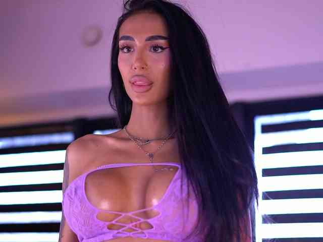 KimNaty webcam