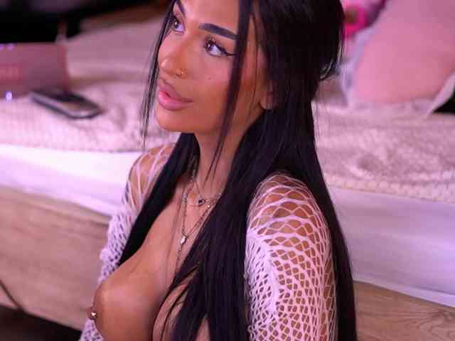KimNaty webcam
