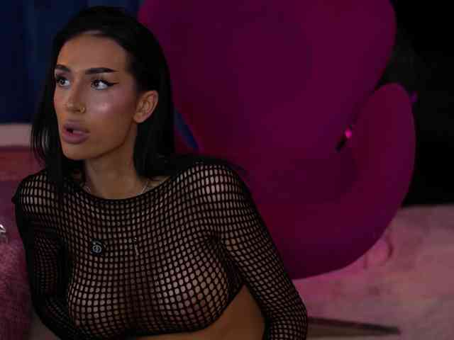 KimNaty webcam