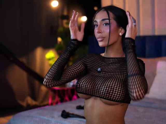 KimNaty webcam